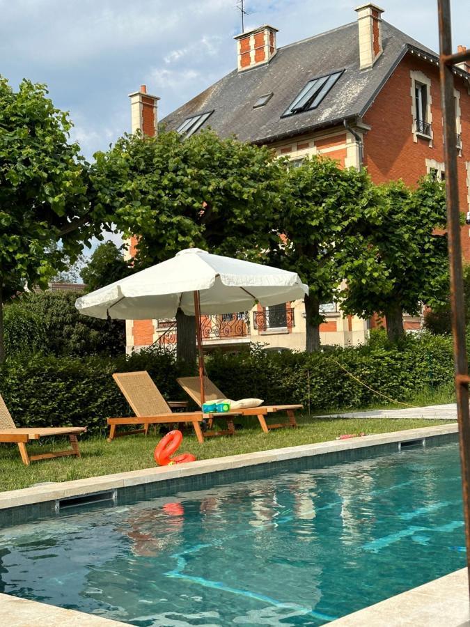 La Grande Maison Lgm Lesches Exterior foto